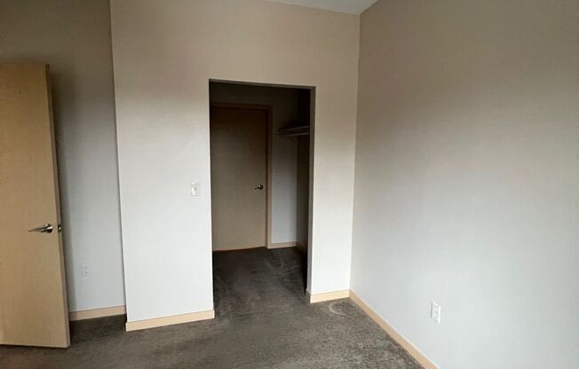 1 bed, 1 bath, 735 sqft, $1,175, Unit 206