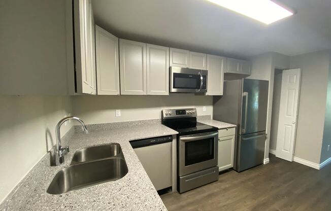 2 beds, 1 bath, 687 sqft, $2,195, Unit C204