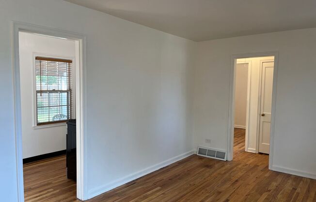 Charming 3 BR/1 BA  Home located In Villa Grove