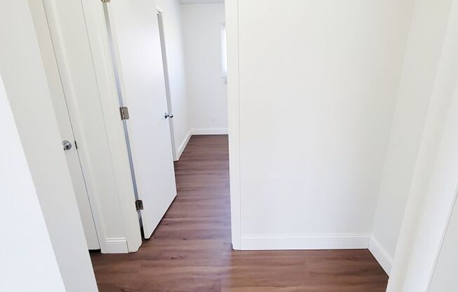 2 beds, 1 bath, 850 sqft, $1,349, Unit 5822-1 Balsam