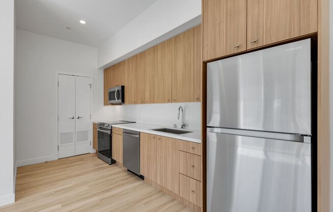 1 bed, 1 bath, 739 sqft, $2,995, Unit 306