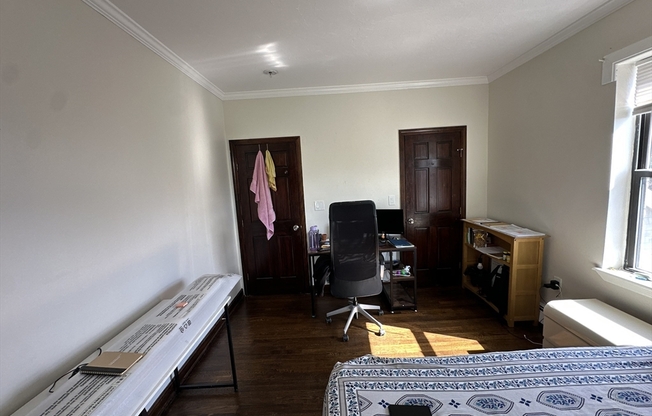 4 beds, 1.5 baths, 1,300 sqft, $3,900, Unit 10