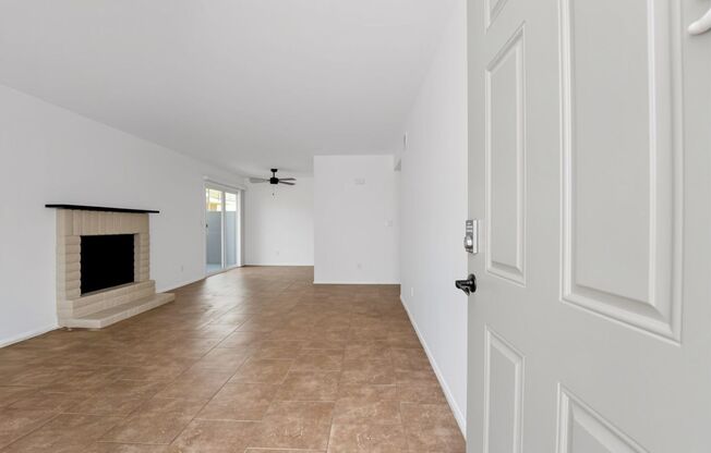 Well-Maintained 3-Bedroom Home Close to Shopping, Dining & Freeways!