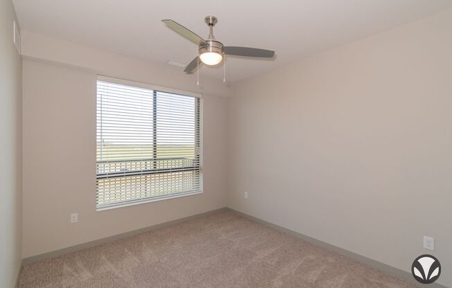 1 bed, 1 bath, 728 sqft, $1,295, Unit YH-2015