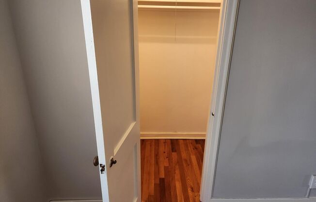 2 beds, 1 bath, 897 sqft, $2,205, Unit G-10