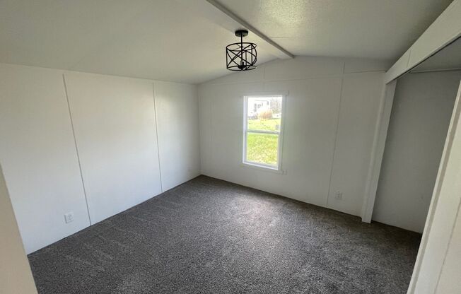 2 beds, 1 bath, 970 sqft, $1,100, Unit 108