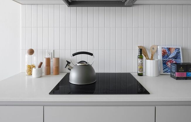 Studio, 1 bath, 366 sqft, $2,905, Unit 415