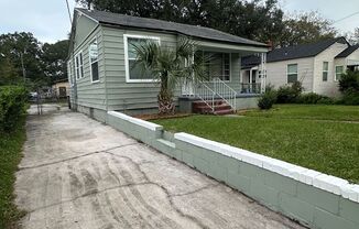 3 beds, 1 bath, $1,300