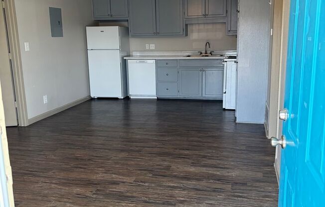 2 beds, 2 baths, 845 sqft, $1,175, Unit E201