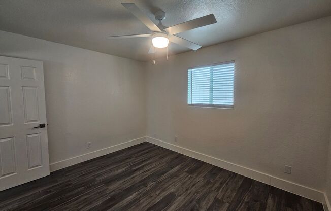2 beds, 1 bath, 850 sqft, $1,295, Unit 03