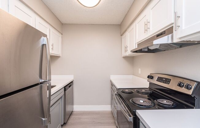 2 beds, 1 bath, 760 sqft, $1,825