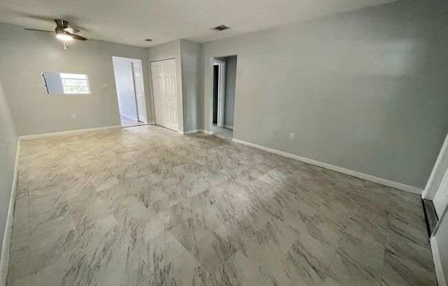 2 beds, 2 baths, 800 sqft, $1,550, Unit Unit 212