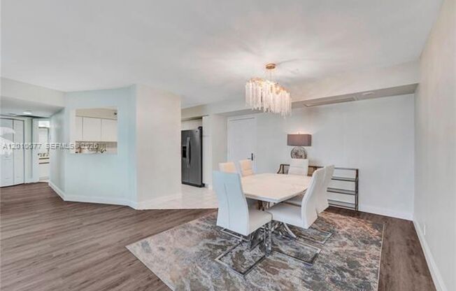 2 beds, 2 baths, $3,500, Unit # 3302