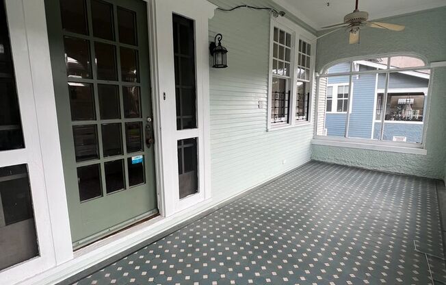 Renovated 3 Bedroom on Broadway!