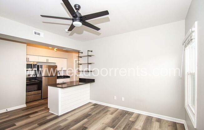 1 bed, 1 bath, 480 sqft, $950, Unit Unit 8