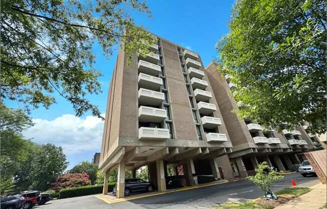 Stunning Studio Condo in Southwest Waterfront!