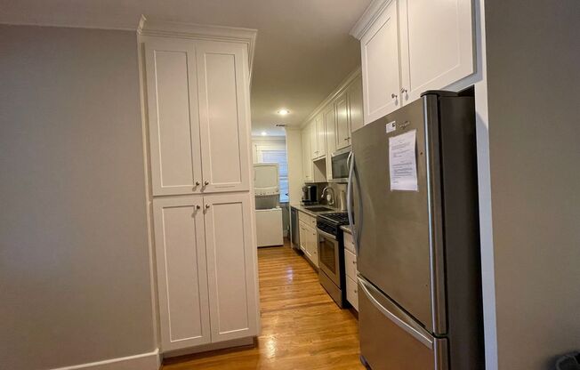 2 beds, 1 bath, $1,350, Unit Apt 2