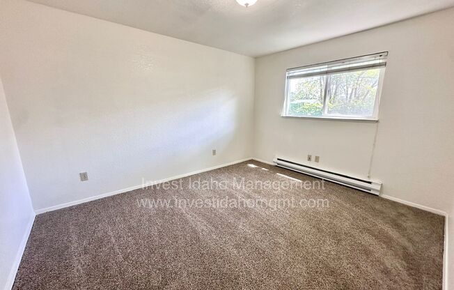 2 beds, 1 bath, 800 sqft, $1,195, Unit 50