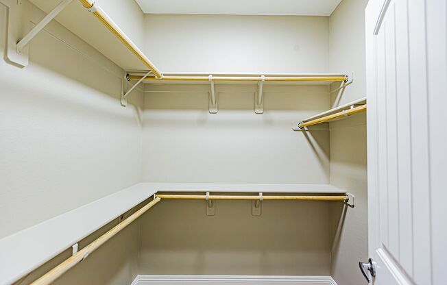 3 beds, 3 baths, $2,200
