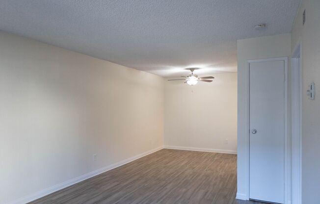 1 bed, 1 bath, 700 sqft, $2,495, Unit 10