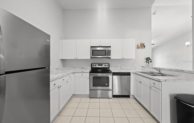 3 beds, 2 baths, $1,950, Unit # #B