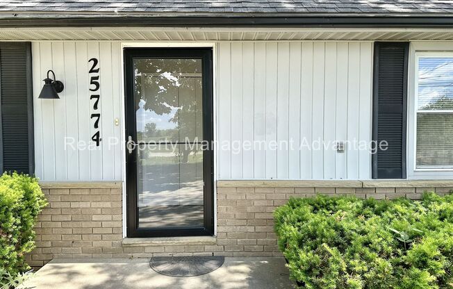 Novi Charmer with 4 Bedrooms and 2 Full Baths