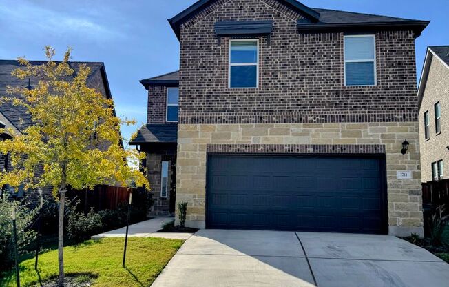 Large New Build in Pflugerville!
