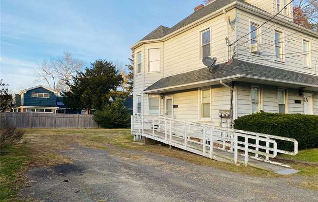 68 E JOHN ST