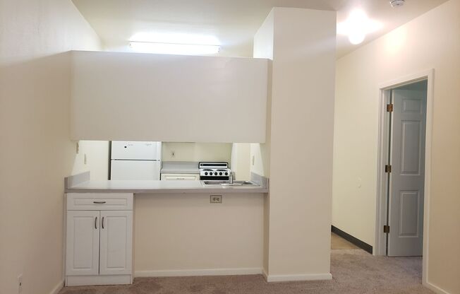 1 bed, 1 bath, $1,295, Unit 112