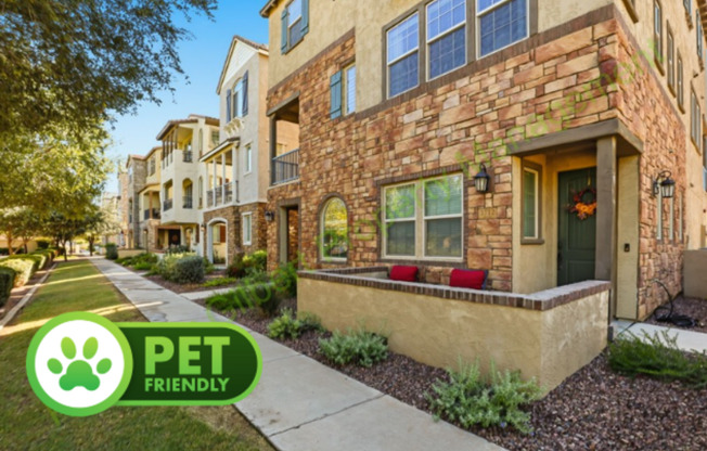 Modern Gilbert Lakeview Townhome in The Lakes at Annecy