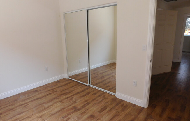 Tujunga Canyon, 10211-10215