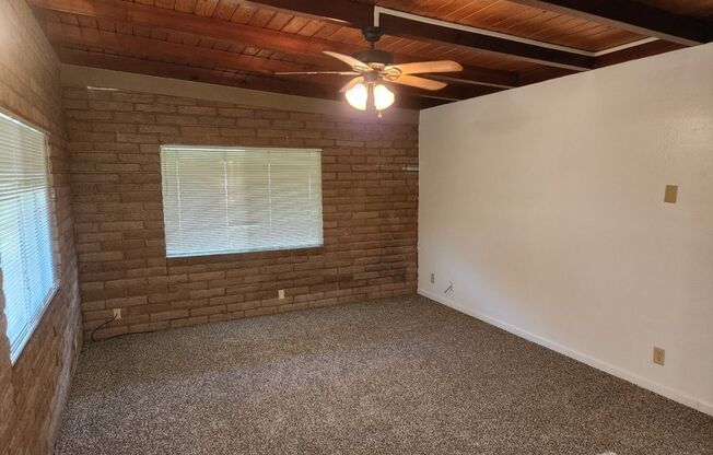 2 beds, 1 bath, $1,300