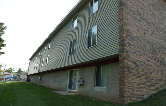 Affordable three bedroom, 1.5 bathroom apartment in Stoughton