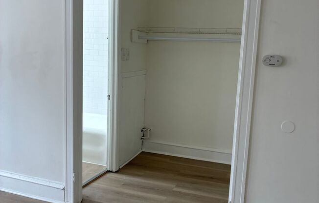 Studio, 1 bath, $950, Unit 112