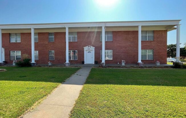 621 S. Hayes St 1940 Mosher Dr