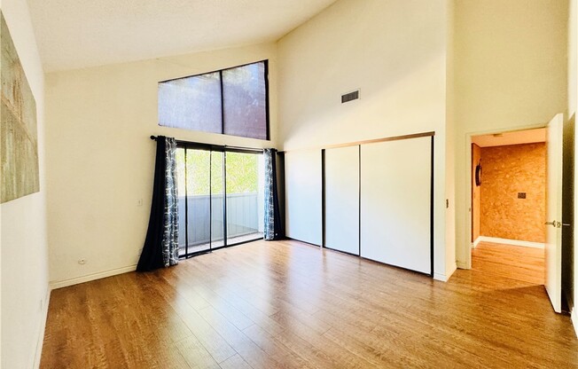 2 beds, 3 baths, 1,614 sqft, $4,000