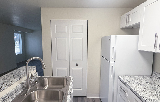 3 beds, 2 baths, 1,126 sqft, $2,450, Unit E101