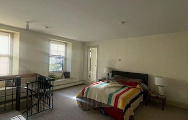 1 bed, 1 bath, $1,620, Unit 10 Washington - Unit 2