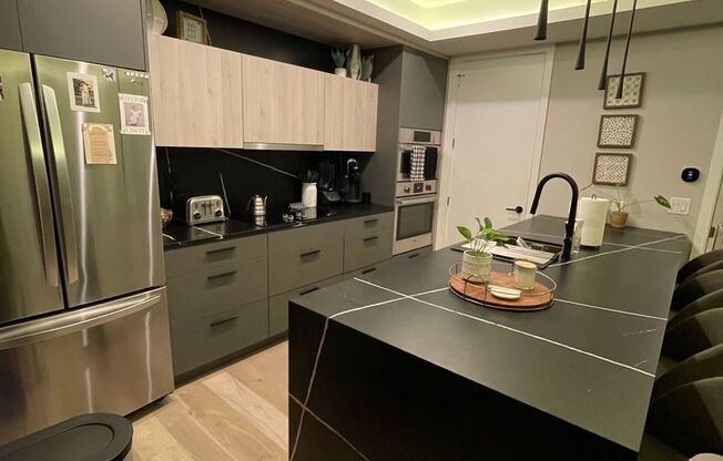 2 beds, 2 baths, 840 sqft, $2,700, Unit Unit 407