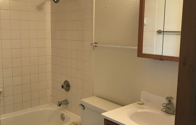 5th Ave Apartments