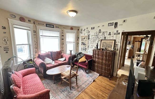 142 W ADAMS