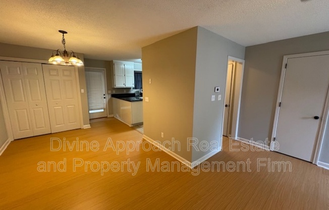 830 JAMESTOWN MNR PARK