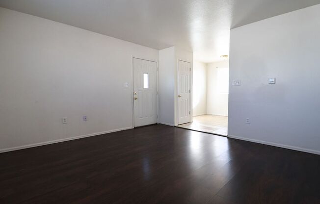 3 beds, 1 bath, $1,450, Unit 3638 Denver St