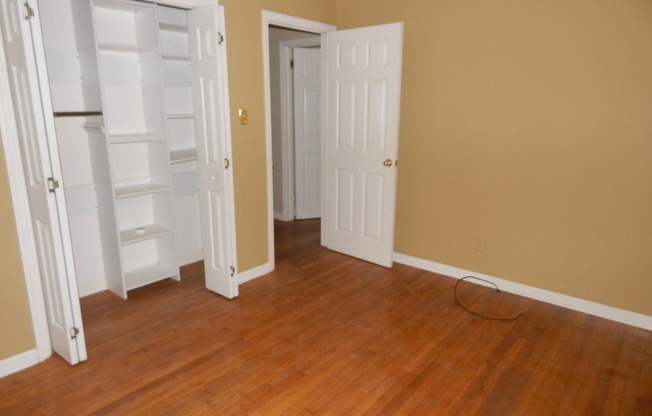 3 beds, 2 baths, $2,000