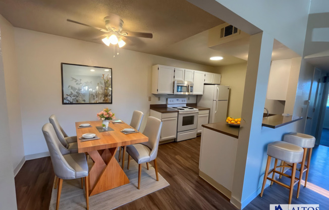 2 bed 2 bath condo 1st floor! washer/dryer in Unit **Move in Special**