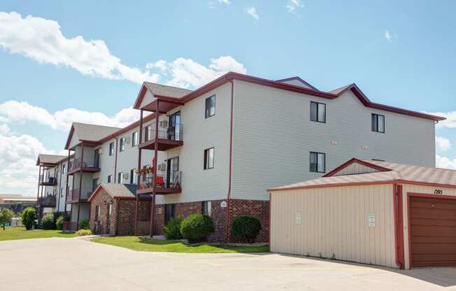 Sunwood Apartments | Fargo, ND