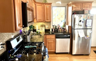 1 bed, 1 bath, 700 sqft, $1,950, Unit 2