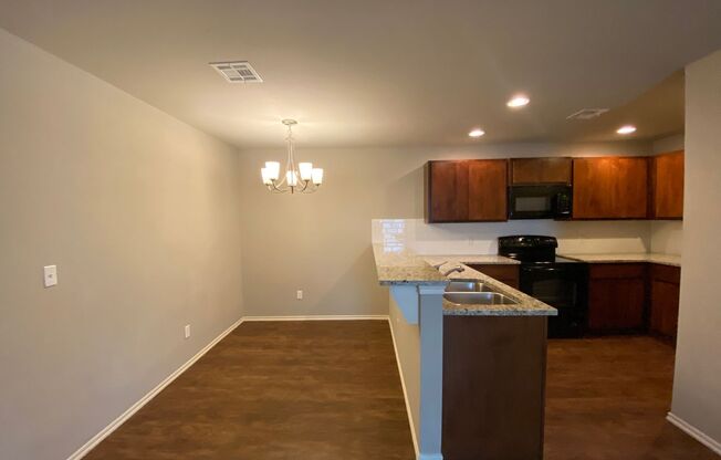 3 Bed 2 Bath 2 Car Garage Duplex with Mowing Included AND all Kitchen Appliances!