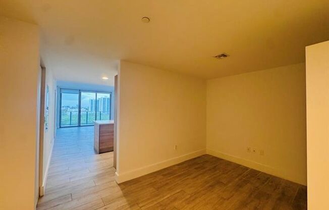 2 beds, 2 baths, $3,750, Unit # 1204