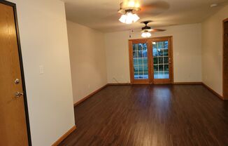 2 bedroom 2 bath condo - Great Marion Location - Garage Included